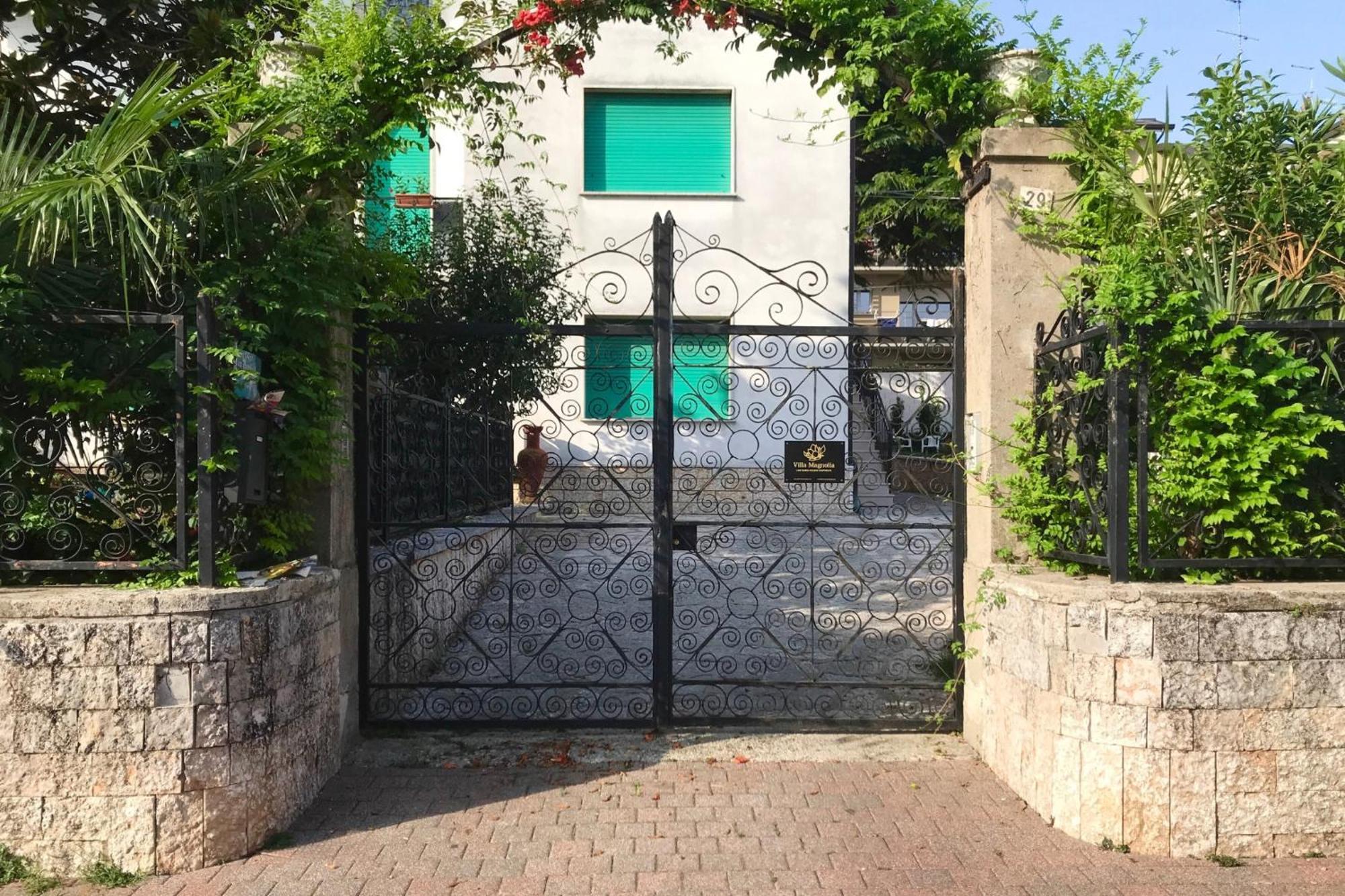 Villa Magnolia Apartments, Lago Di Garda Peschiera del Garda Exterior photo